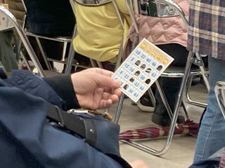 ビンゴゲーム風景の写真 ビンゴゲーム風景の写真